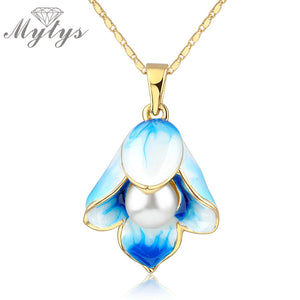 Mytys Pearl Heart Blue  Enamel  Flower Pendant Necklace for Women Fashion Romantic Jewelry Pendant with Chain N856 - ECOMAGH